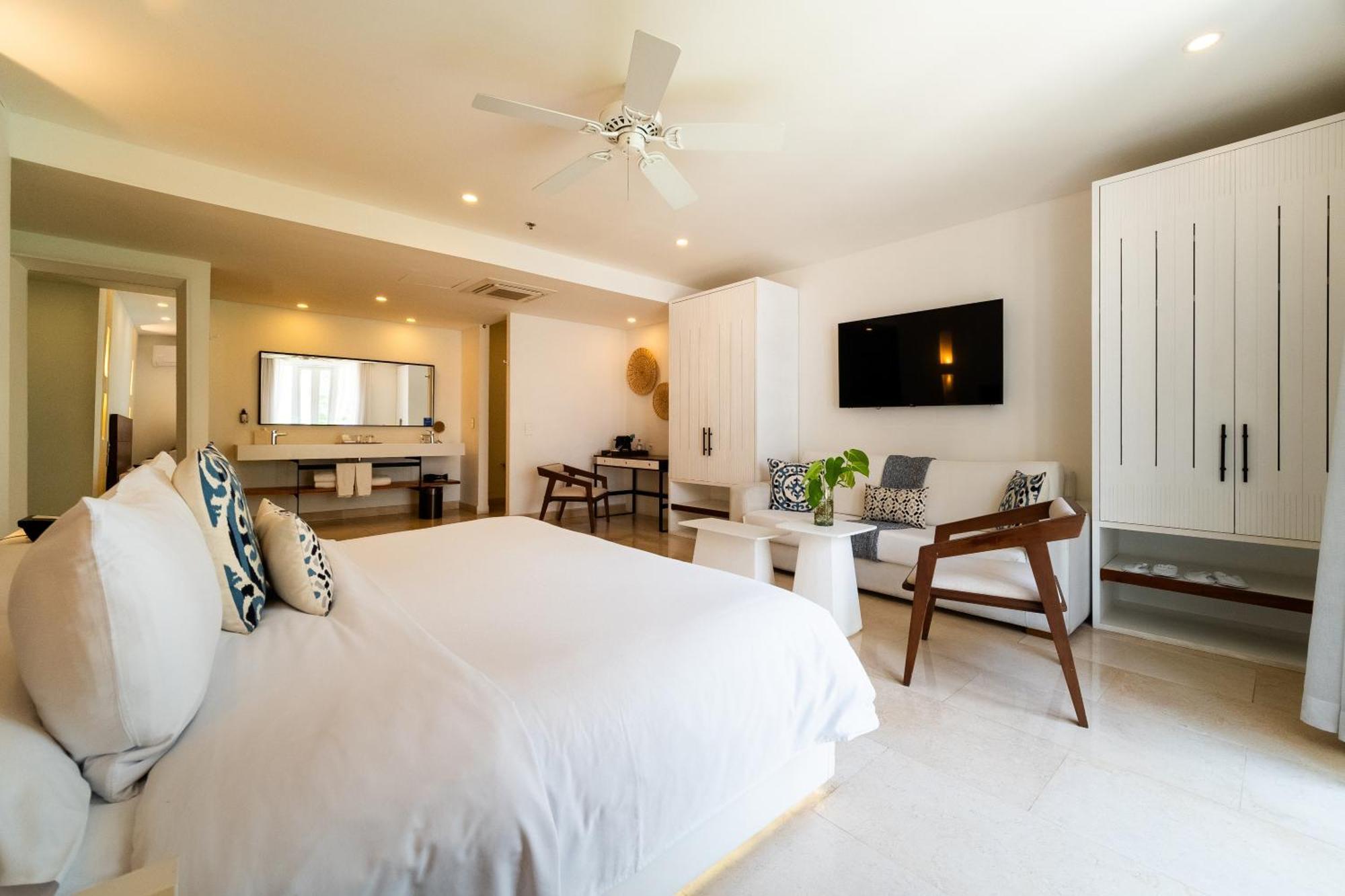 Nacar Cartagena, Curio Collection By Hilton Cartagena