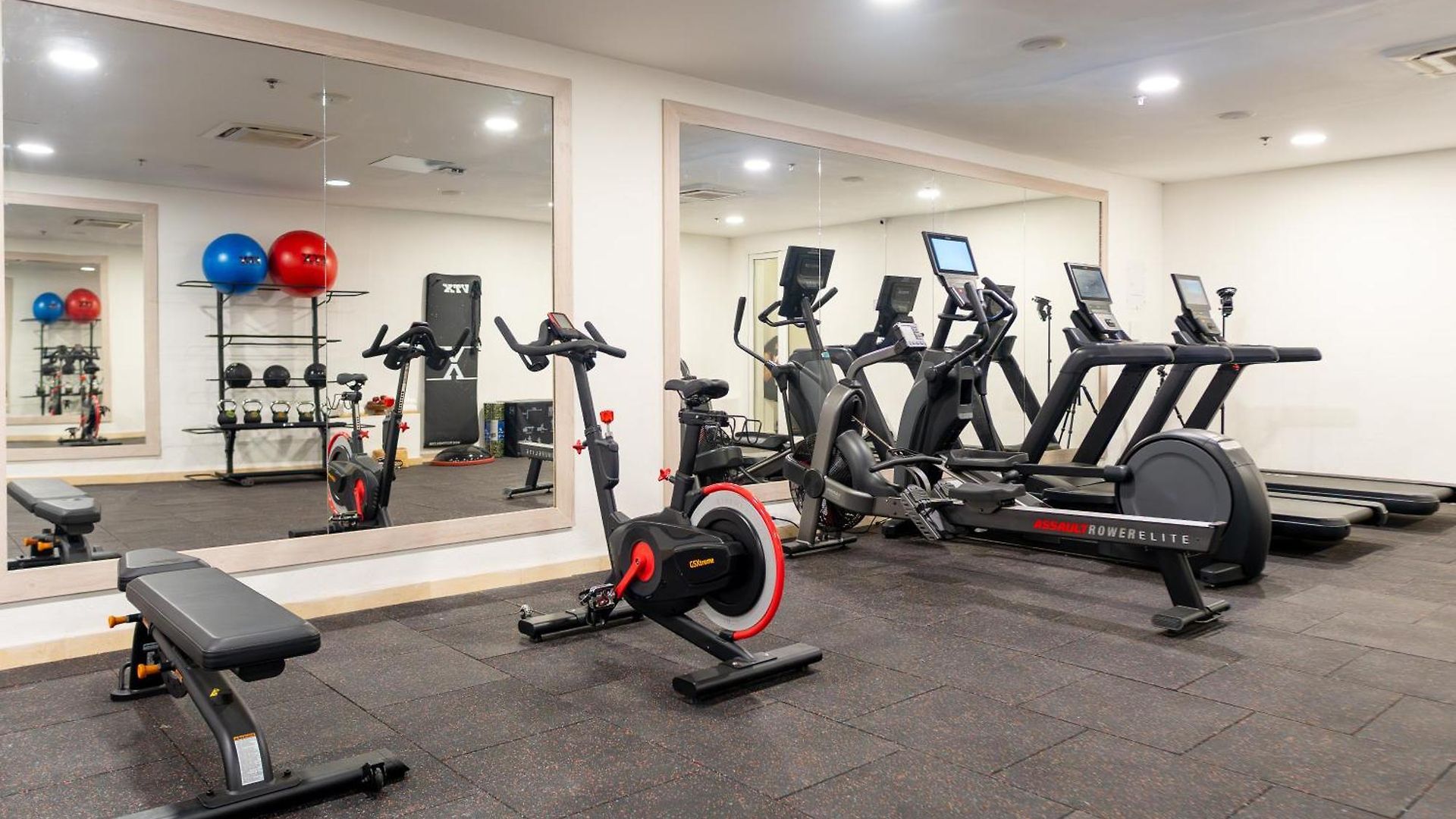 Nacar Cartagena, Curio Collection By Hilton