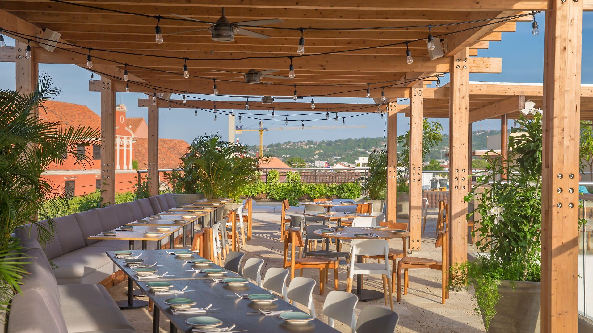 Nacar Cartagena, Curio Collection By Hilton