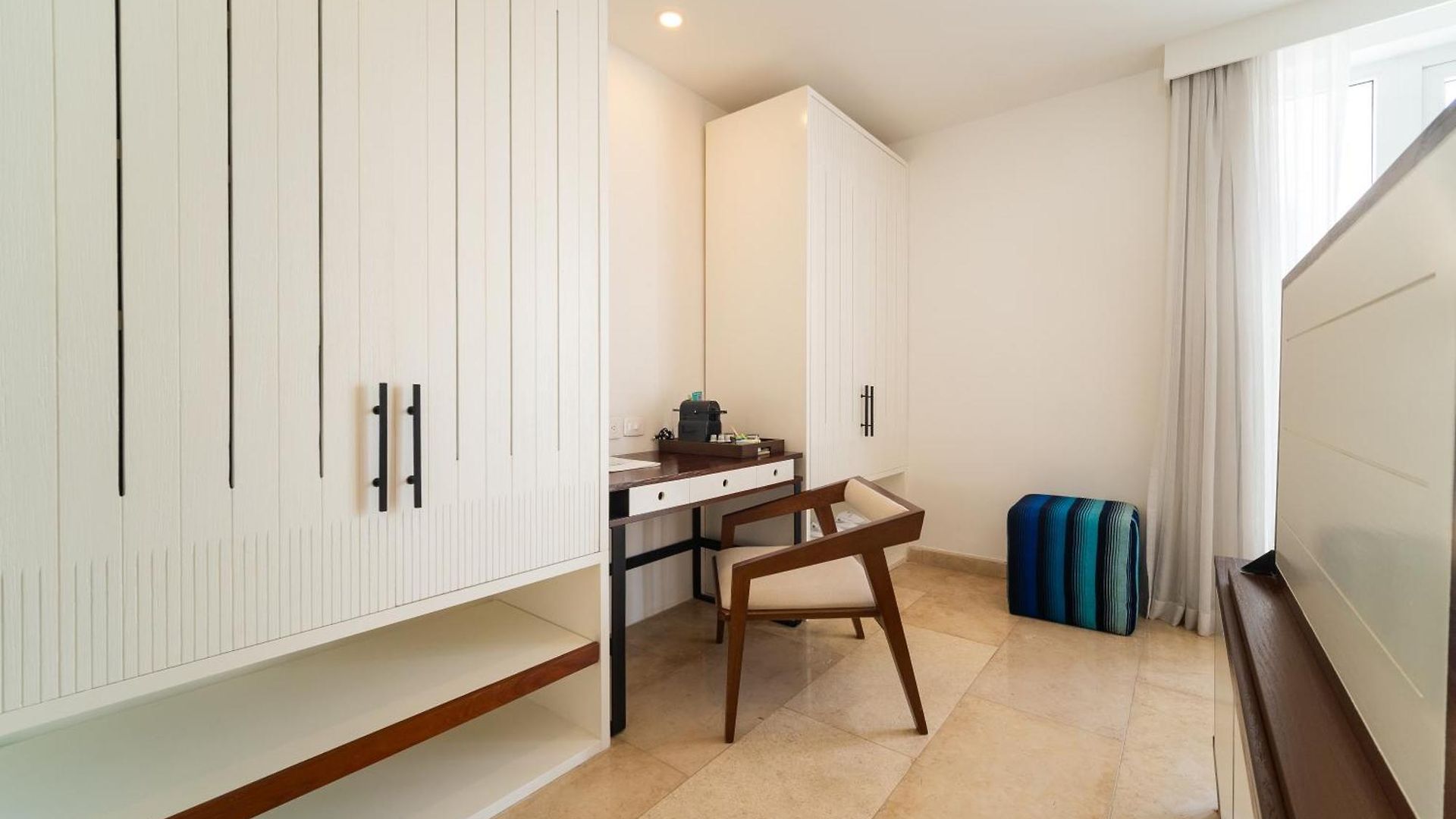 Nacar Cartagena, Curio Collection By Hilton