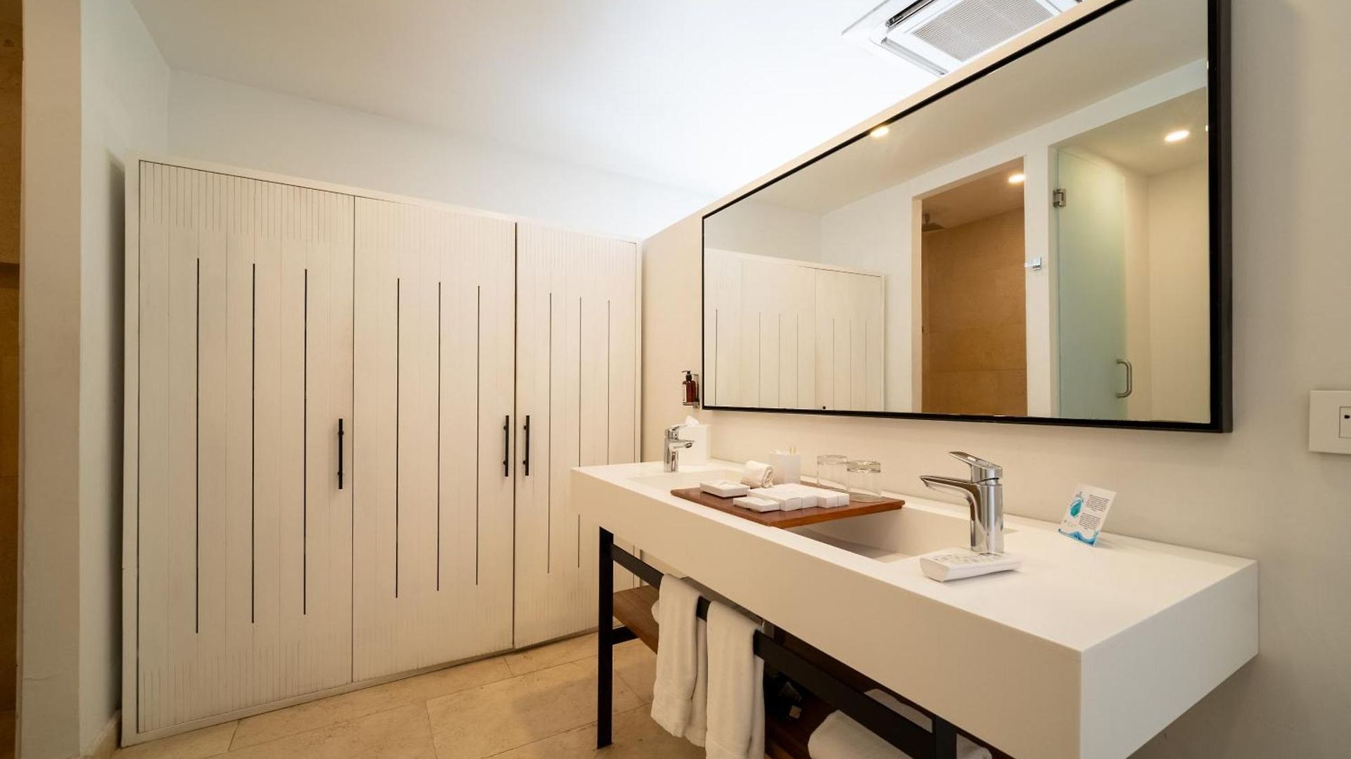 Nacar Cartagena, Curio Collection By Hilton Cartagena