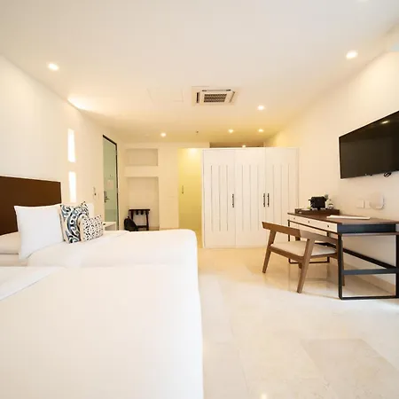 Nacar Cartagena, Curio Collection By Hilton